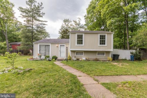 2274 Marginella Dr, Herndon, VA 20191-1109