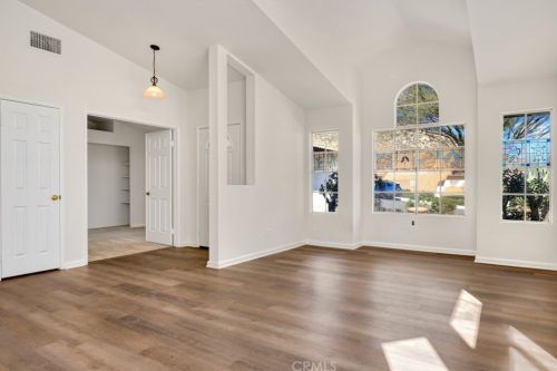 6670 Avenida Michaelinda, Riverside CA  92509-7227 exterior
