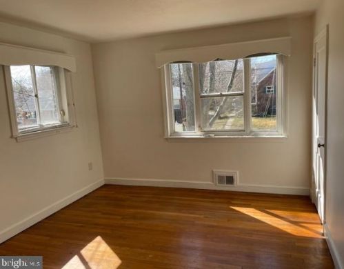 10213 Gardiner Ave, Silver Spring MD 20902-5112 exterior