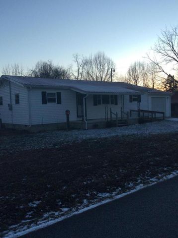 841 Yellow Cliff Rd, Jamestown, TN 38556-6155