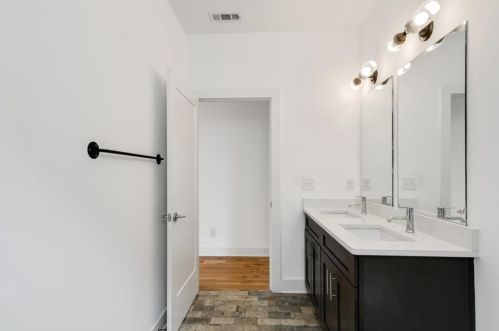 224 Holtzclaw St, Atlanta GA  30316-1414 exterior