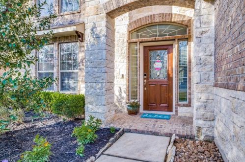 2402 Winter Trail Dr, Conroe TX  77304-2160 exterior