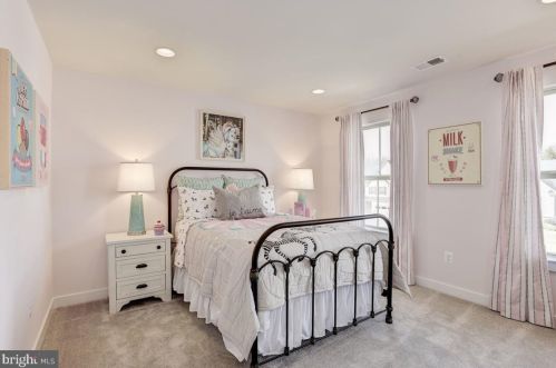 43 Winifred Dr, Hanover PA 17331 exterior