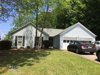 801 Bluff Pl, Holly Springs, GA 30188-5365