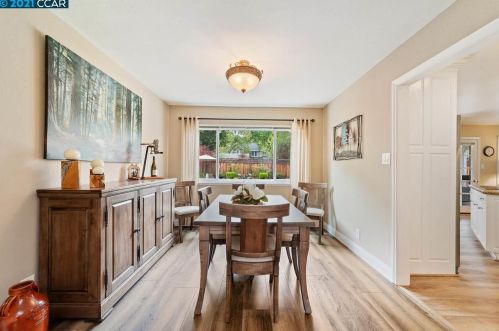 907 Hastings Dr, Concord CA  94518-3821 exterior