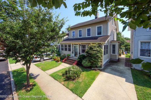 92 Wallace St, Tinton Falls NJ  07701-1811 exterior