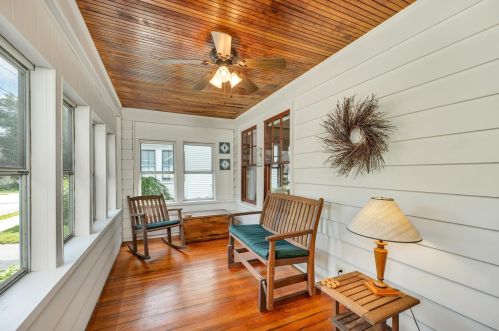 202 Highland St, Portsmouth, NH 03801-5114