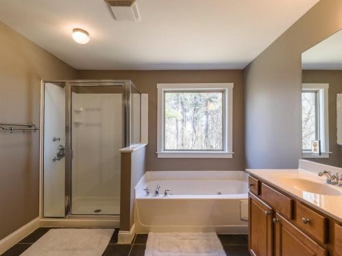 2070 Hatteras Way, Atlanta GA  30318-1083 exterior