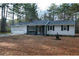 8 Stuart Dr, Coventry, RI 02816-7010