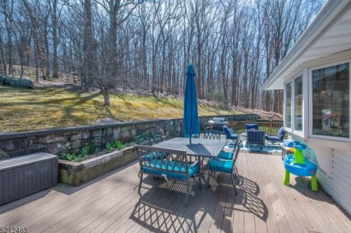 11 Appio Dr, Dover NJ  07869-2401 exterior