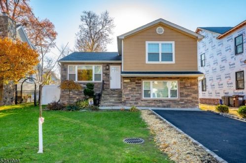116 Garden St, Cranford, NJ 07016-2506