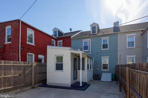 21 Mary St, Lancaster PA  17603-3424 exterior