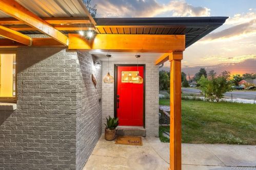 3295 Oneida St, Denver CO  80207-2225 exterior