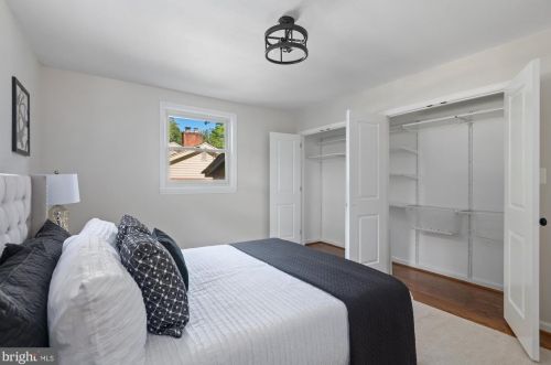 407 Greenbrier Dr, Silver Spring MD 20910-4230 exterior