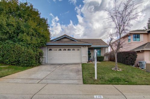 110 Farham Dr, Folsom, CA 95630-3505