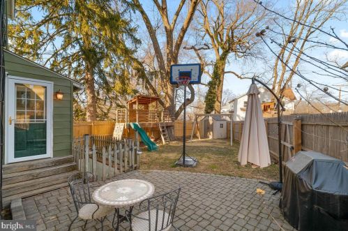 8601 Mayfair Pl, Silver Spring MD 20910-4302 exterior