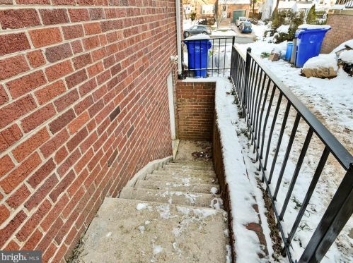 8708 Sundale Dr, Silver Spring MD 20910-5039 exterior