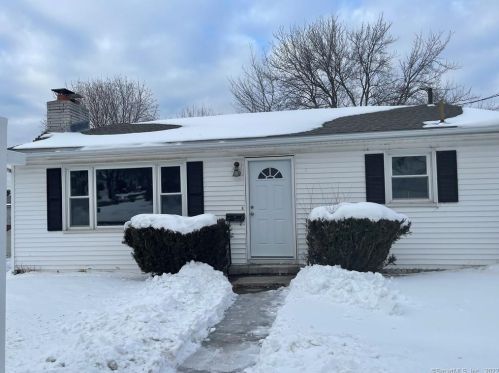 271 Jersey St, Waterbury, CT 06706-2714