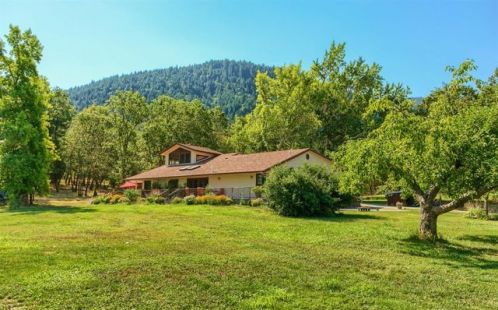 700 Murphy Creek Rd, Murphy, OR 97533-9647
