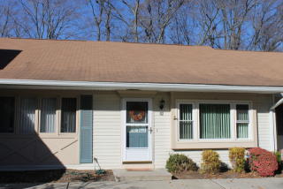 82 Carriage Ln, Sparta, NJ 07871-1742