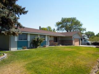 390 Sole Rd, Selah, WA 98942-9235