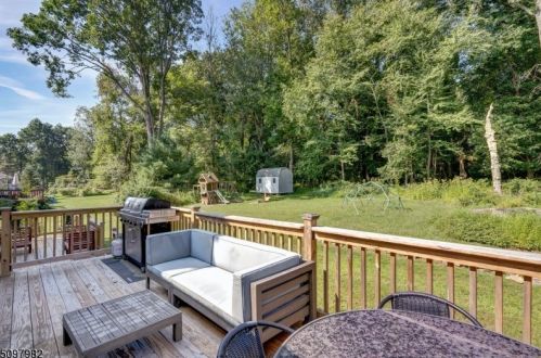 29 Lake Shore Dr, Dover NJ  07803-2942 exterior