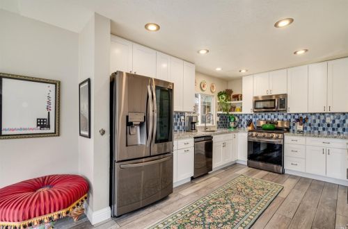 1887 Commons Ct, Windsor CA  95492-9593 exterior