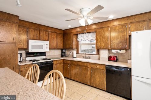 164 Churchill Ave, Trenton NJ 08610-3501 exterior