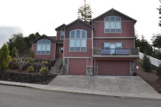 240 Horizon Dr, Kalama, WA 98625-7402