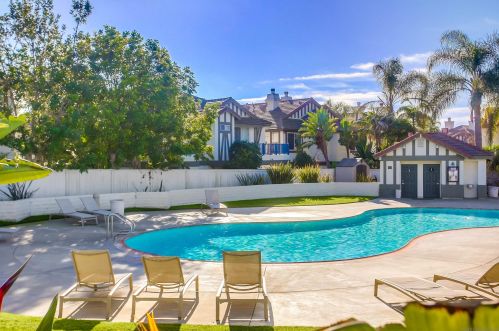 382 Carmel Creeper Pl, Encinitas CA  92024-7704 exterior