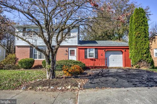 77 Circle Dr, Ephrata, PA 17522-1908