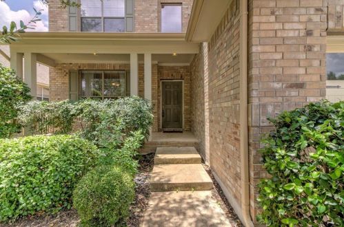 11616 Cherisse Dr, Austin TX  78739-1954 exterior