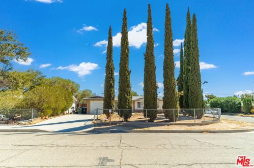 15872 Rexroth St, Mojave, CA 93501-1348