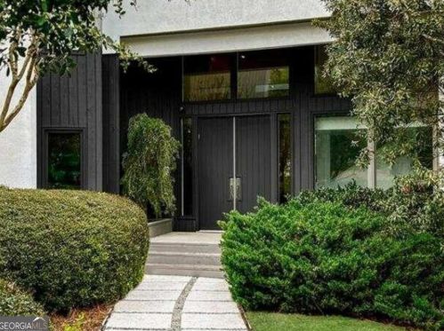 13 Heards Overlook Ct, Atlanta GA  30328-4757 exterior