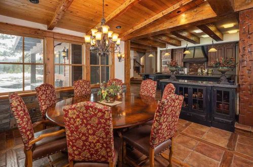 10237 Dick Barter, Truckee CA  96161-5172 exterior