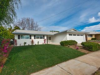 2907 Linda Dr, Oceanside, CA 92056-4352