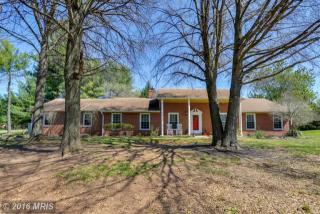 4811 Maurine Ct, Gainesville, VA 20155-1203