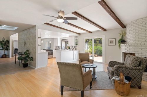 2004 Troy Pl, Vista CA  92084-4831 exterior