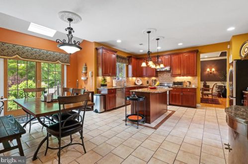 13 Colts Run Rd, Princeton NJ  08540-8593 exterior