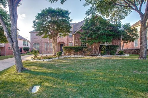 2561 Green Oak Dr, Carrollton, TX 75010-4224