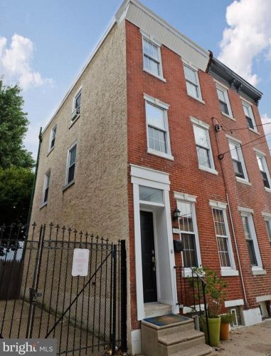 1317 Eyre St, Philadelphia PA  19125-3303 exterior