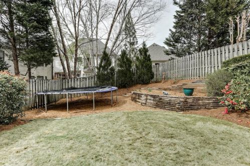 2556 Brookline Cir, Atlanta GA  30319-3693 exterior