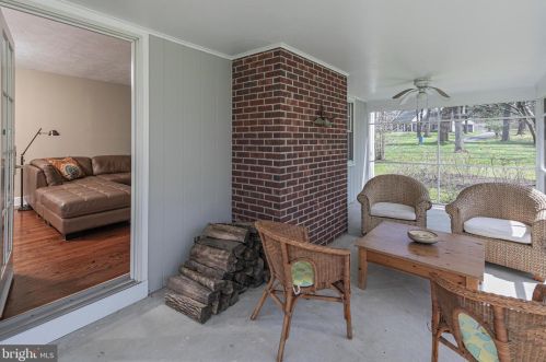 23 Honeybrook Dr, Princeton NJ  08540-7408 exterior