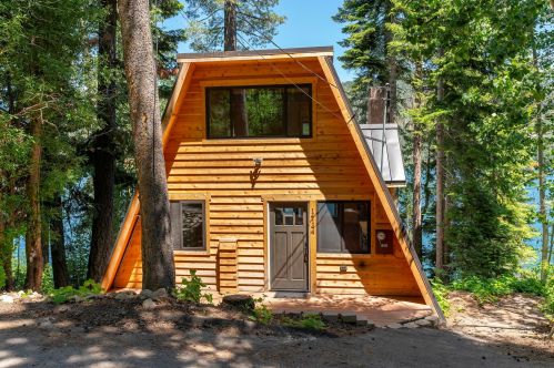 14144 Shore Dr, Truckee CA  96161-3412 exterior