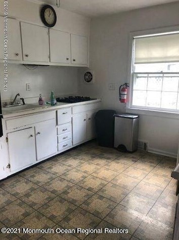 521 Myrtle Ave, Tinton Falls NJ  07711-1315 exterior