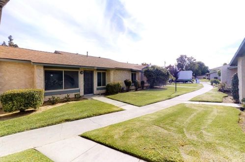 5083 Brooklawn Pl, Riverside, CA 92504-1810