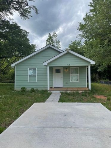 912 Alcovy St, Monroe, GA 30655-2214