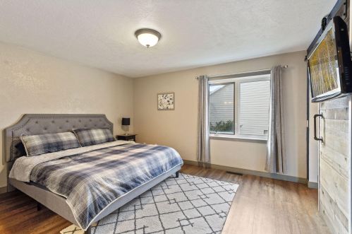 5727 126th St, Saint Paul MN  55124-8210 exterior