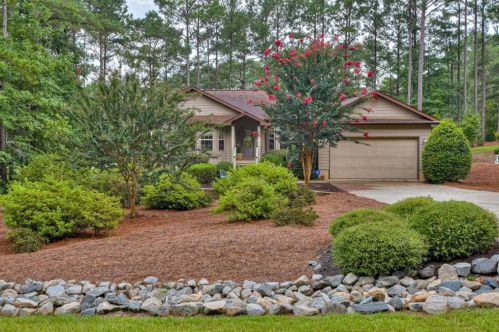 207 Holly Ln, Mc Cormick, SC 29835-2726