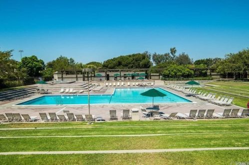 24 Redwood Tree Ln, Irvine CA  92612-2226 exterior